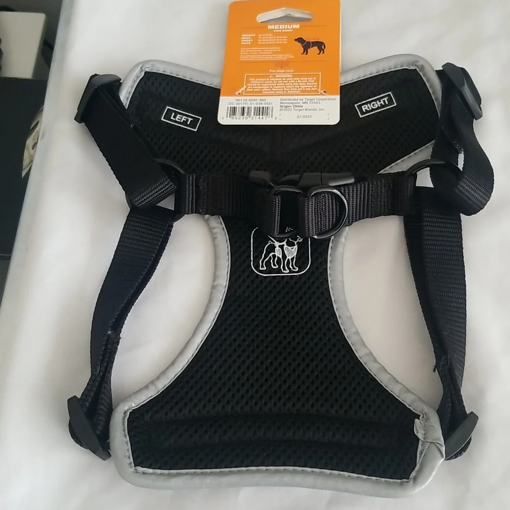 Brand new Hyde and EEK Dog Harness size M.